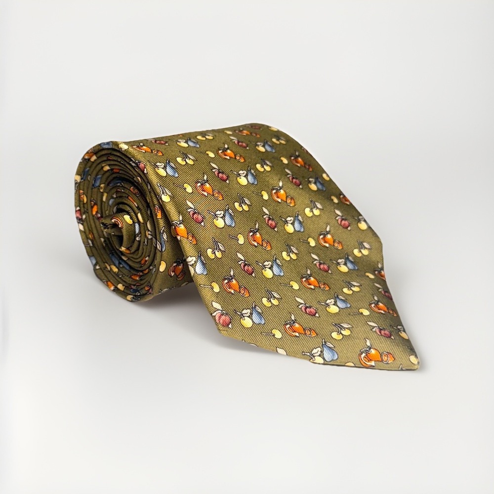 Brooks Brothers Basics 100% Silk Tie Olive Green Fruit Print Made in USA 3.75"